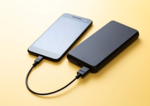 artykuł baterie - grafika Canva