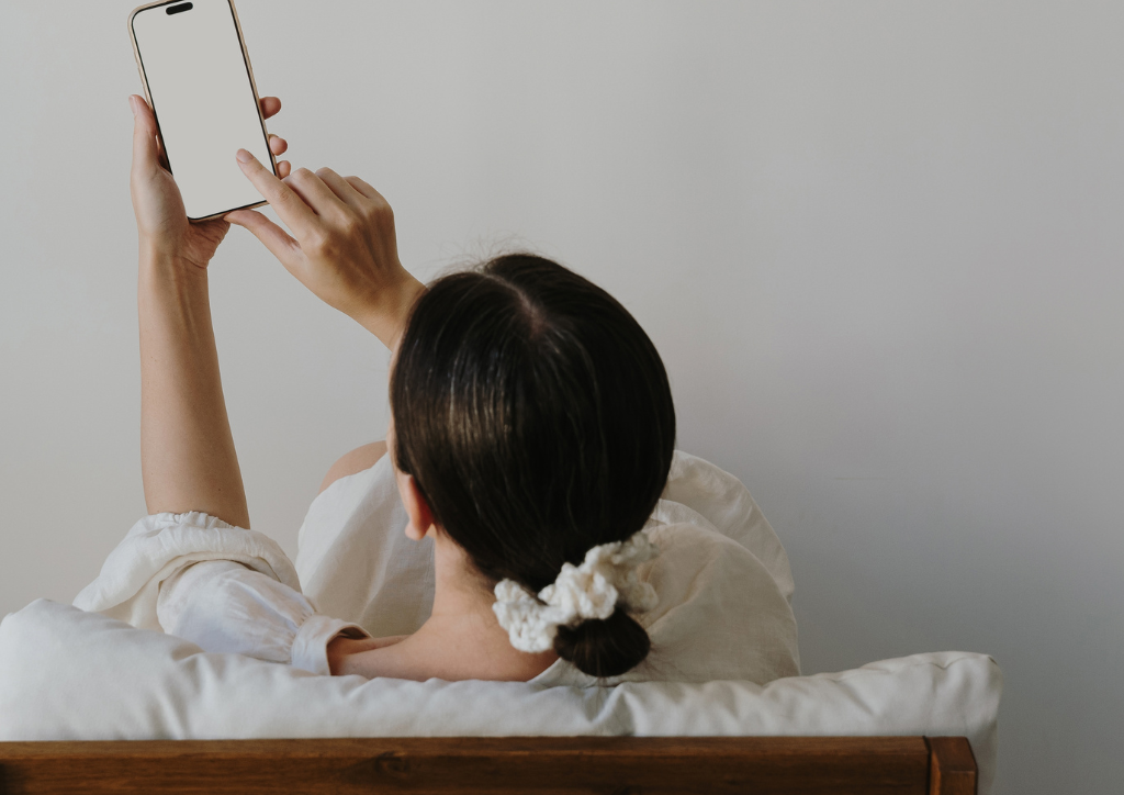 artykuł aplikacje - grafika Canva