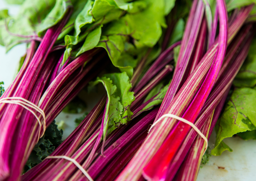 kwiecień - grafika Canva