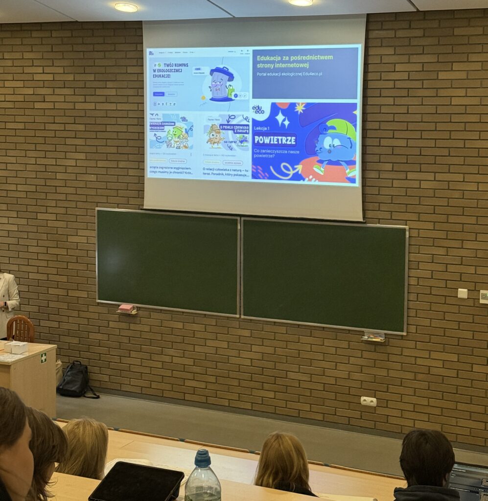 studenci na wykładzie, prezentacja portalu edu4eco.pl