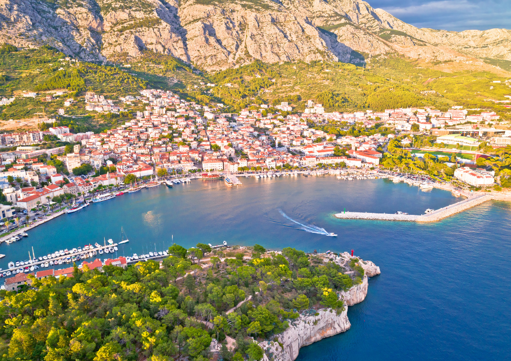 Makarska - grafika Canva
